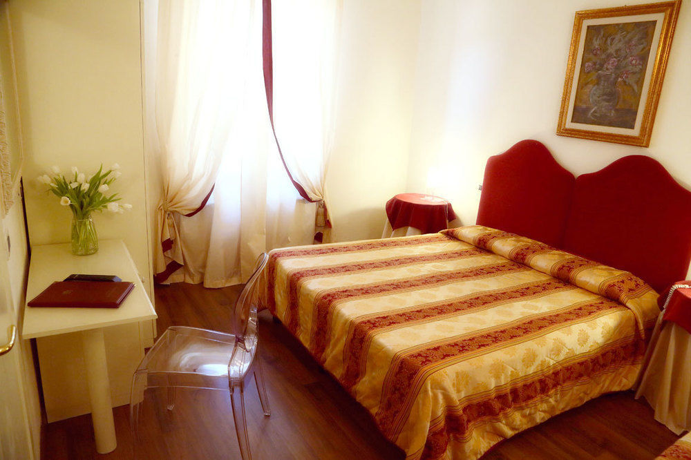 Albergo Moderno Lucca Eksteriør bilde